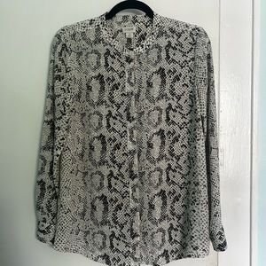 NEVER BEEN WORN SNAKE SKIN SHIRT